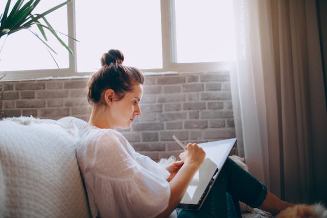 How to Challenge Negative Thoughts and Reclaim Your Mental Clarity